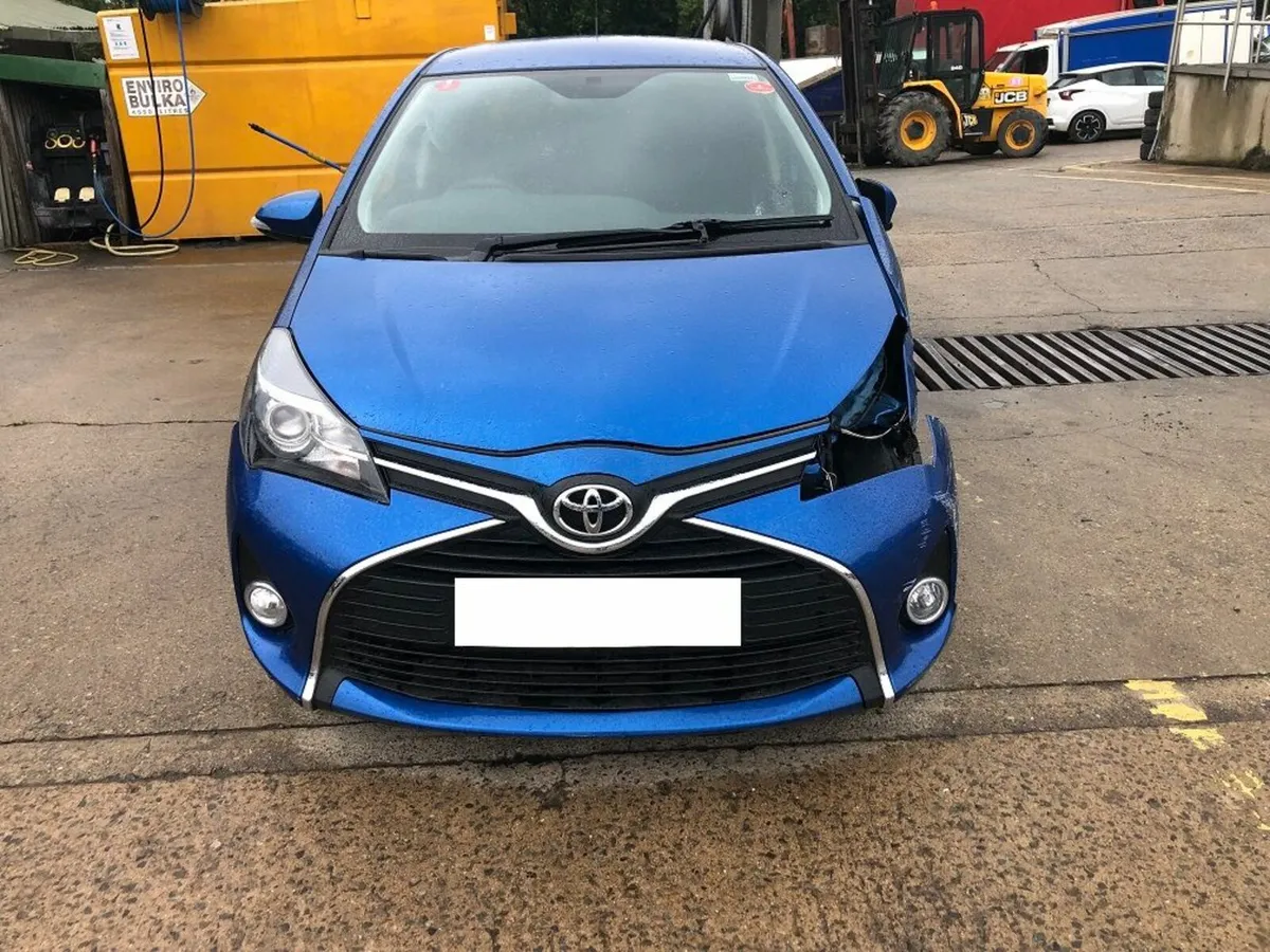 2016 TOYOTA  YARIS 1.3 AUTO - Image 4