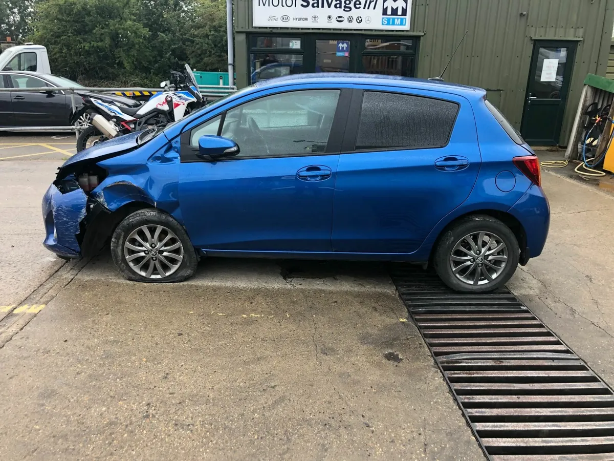2016 TOYOTA  YARIS 1.3 AUTO - Image 1