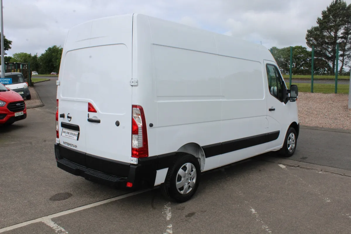2023 Nissan Interstar L2H2 - Image 4