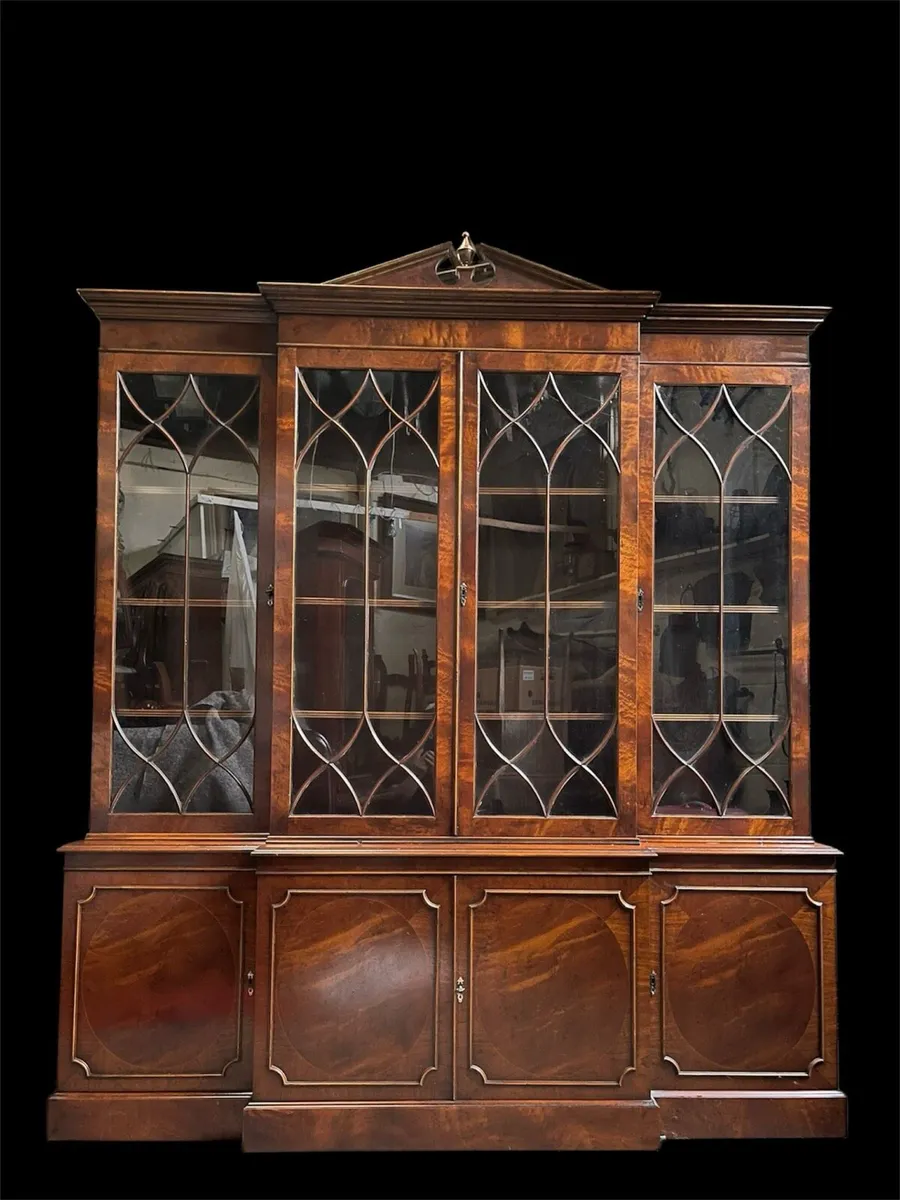 Mahogany break front library bookcase - Image 1