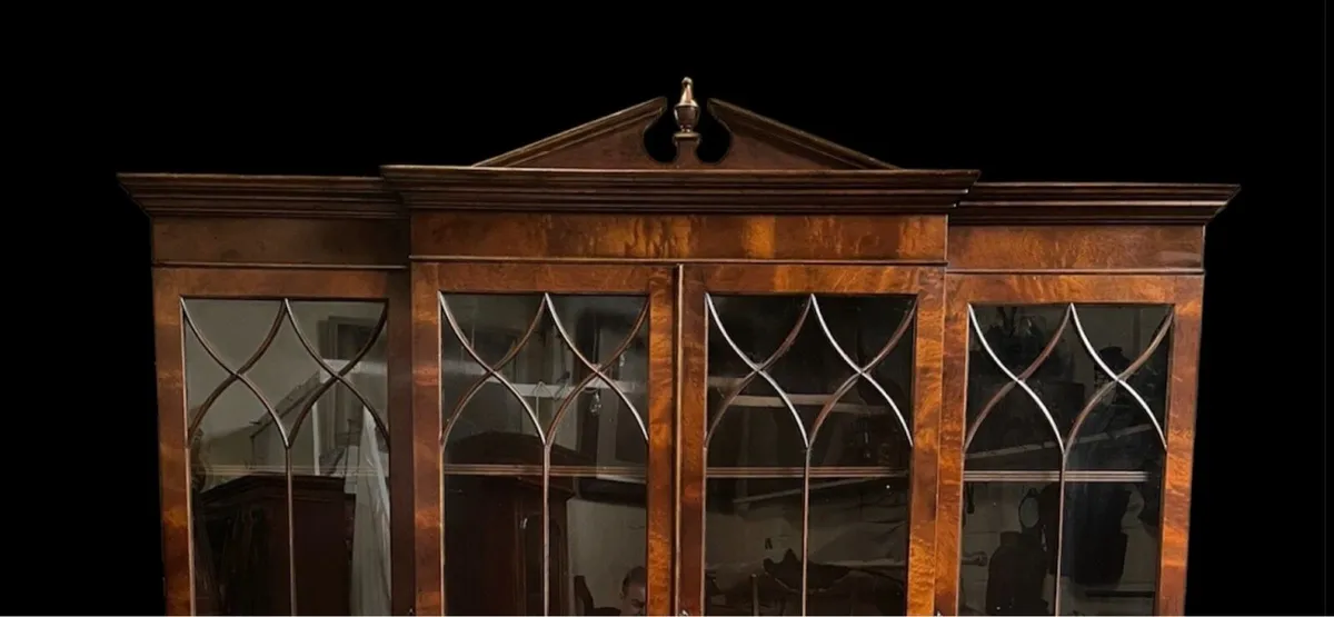 Mahogany break front library bookcase - Image 2