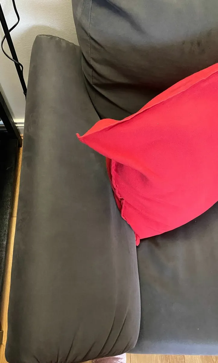IKEA 3-seat sofa excellent condition - Image 4