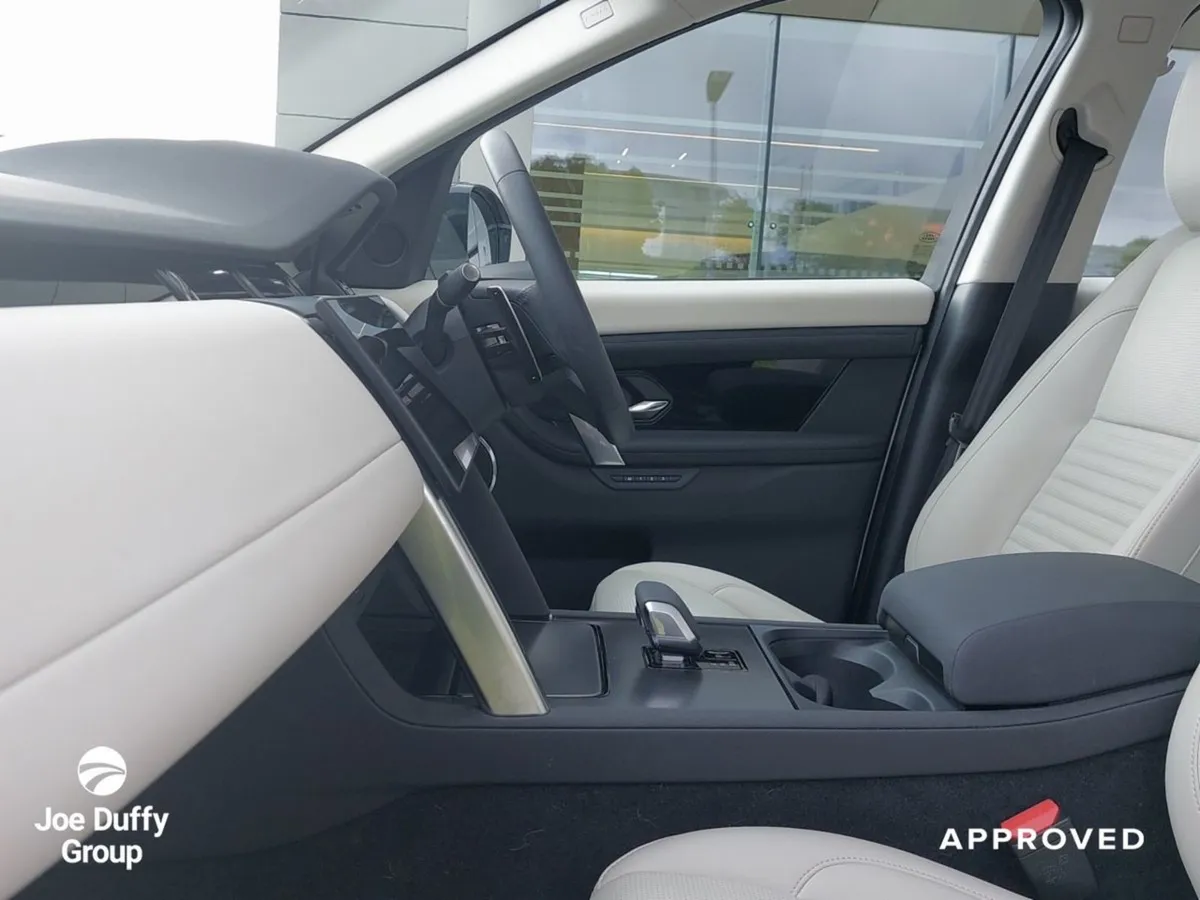 Land Rover Discovery Sport 1.5 I3 Phev 309 PS AWD - Image 4