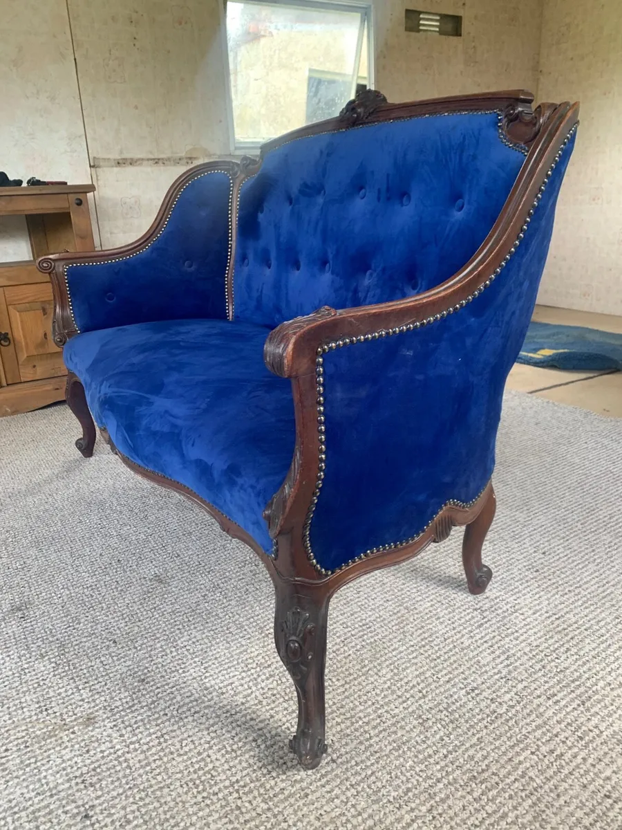Sofa/couch - Image 1