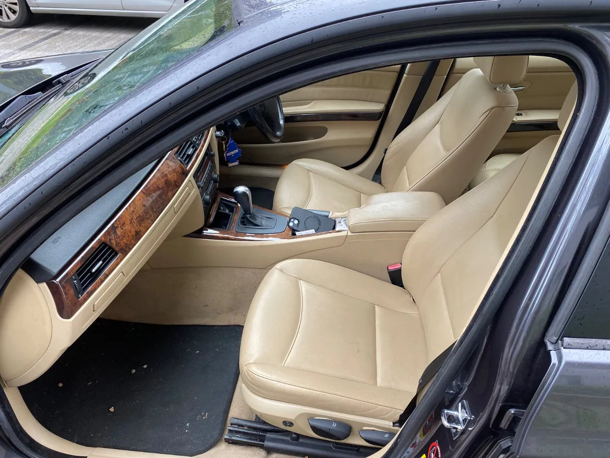 BMW 318i SE Automatic - Image 4