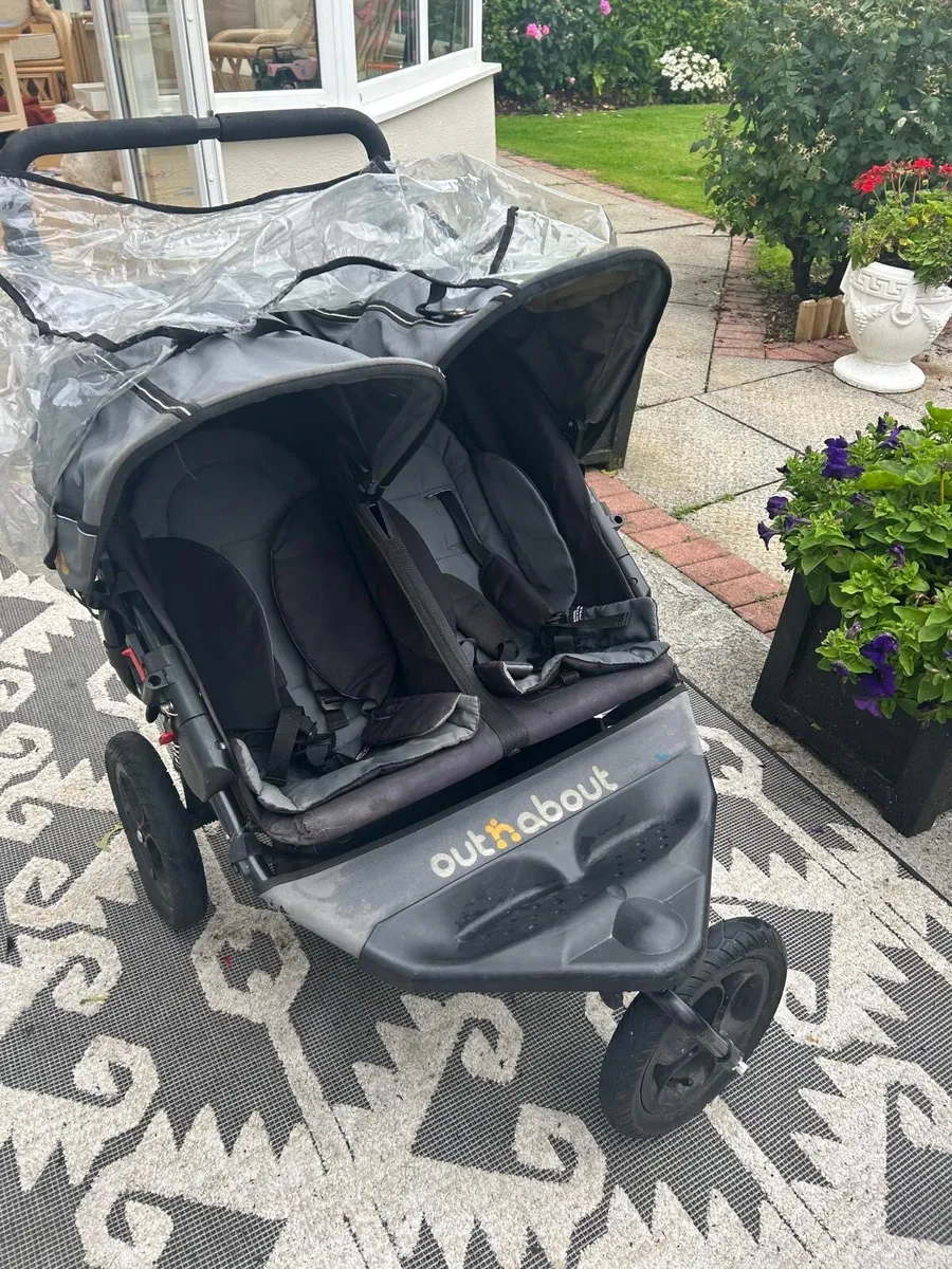 Out n about nipper double buggy - Image 1