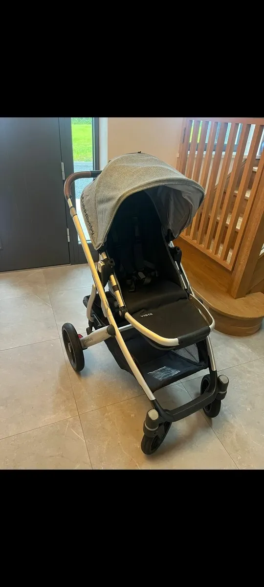 Uppa baby vista V2 buggy - Image 3