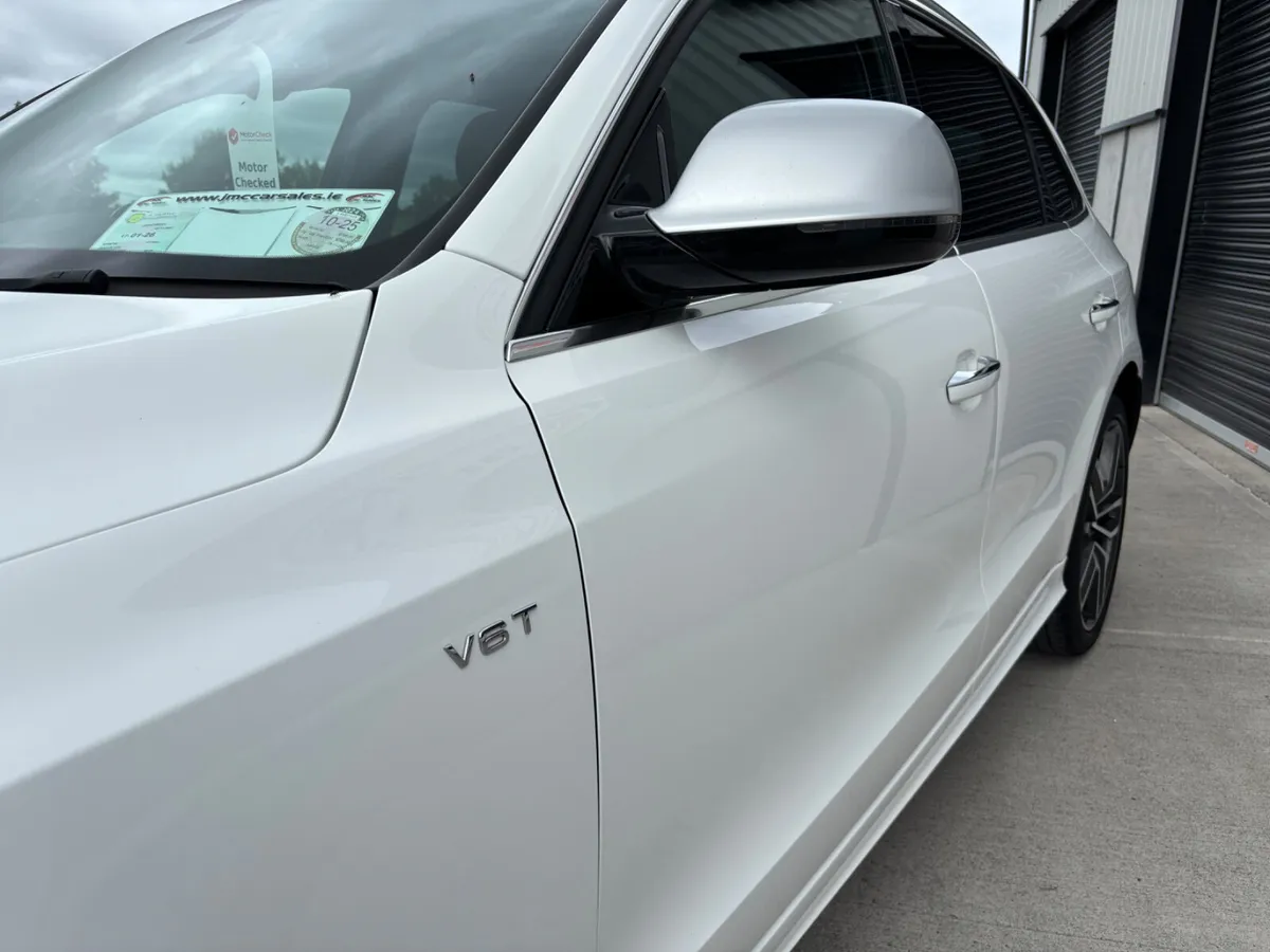 STUNNING 2016 AUDI SQ5 3.0L QUATRRO - Image 4