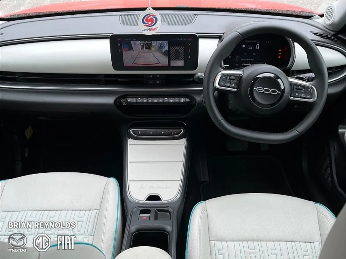 Fiat 600 La Prima 1.2 100hp Hybrid Auto Edct 6 - Image 3
