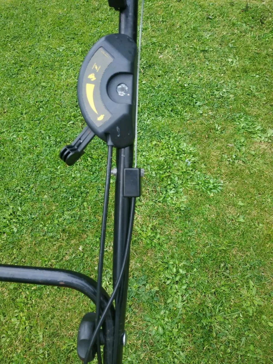 Mountfield lawnmower, excellent condition. - Image 2
