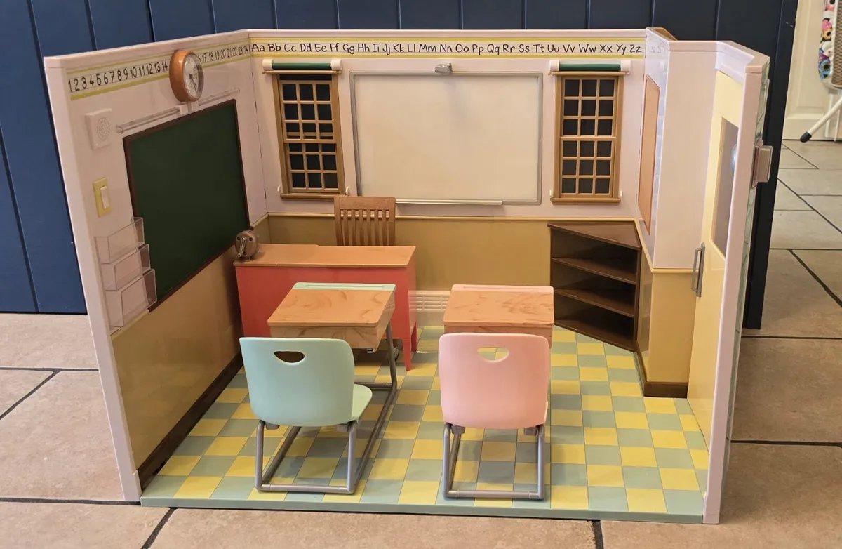 Generation Dolls Classroom - Image 2