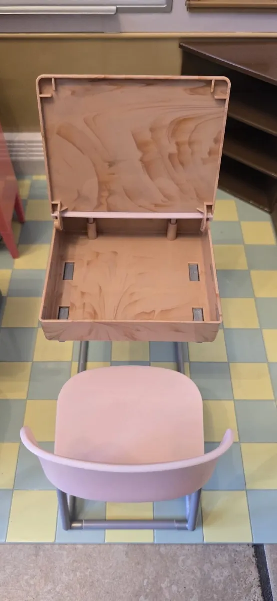 Generation Dolls Classroom - Image 4