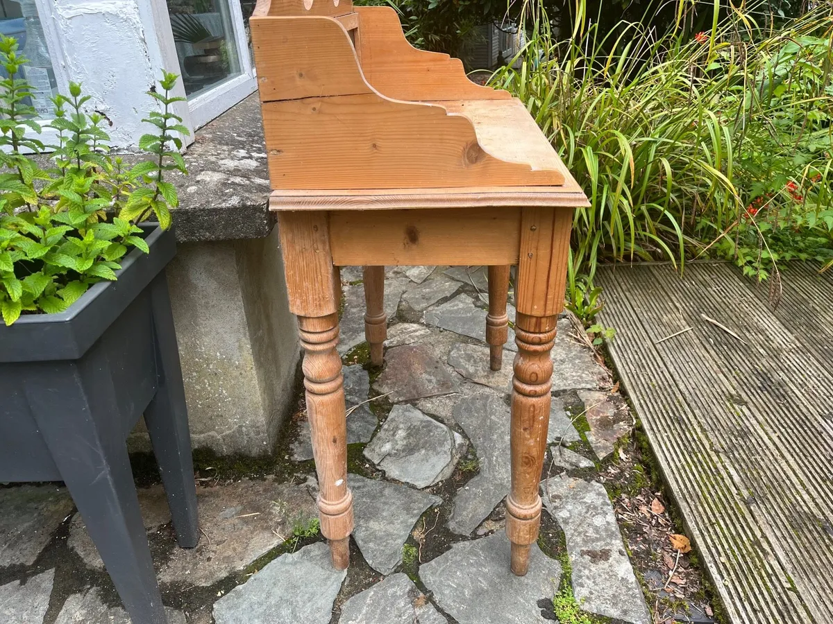 Occasional table - Image 3