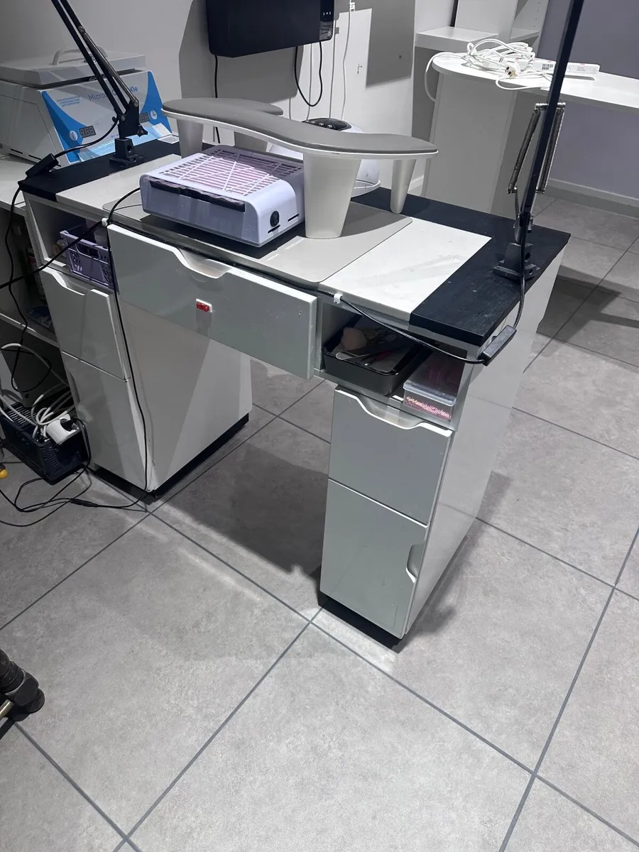 Manicure table - Image 2