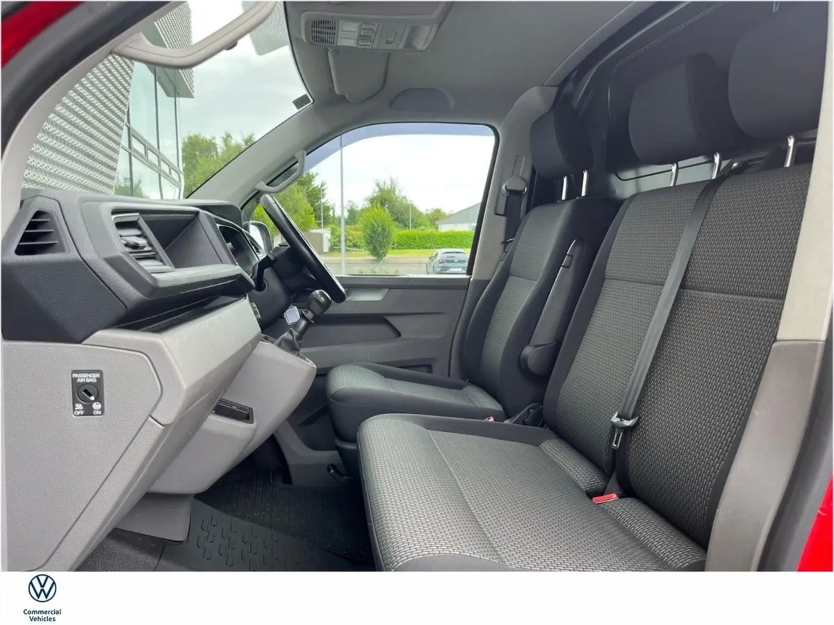 Volkswagen Transporter T6 30 Trendline 150HP M6F - Image 4