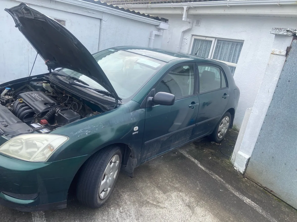 Toyota Corolla - Image 2