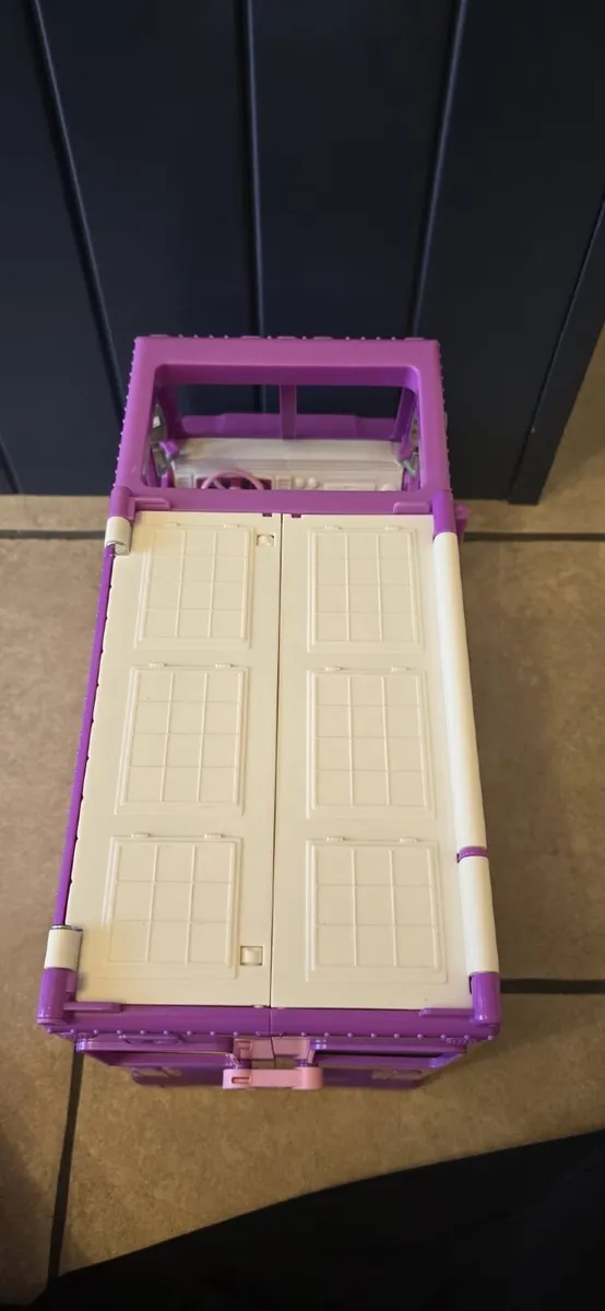 Barbie Food Truck - Image 2