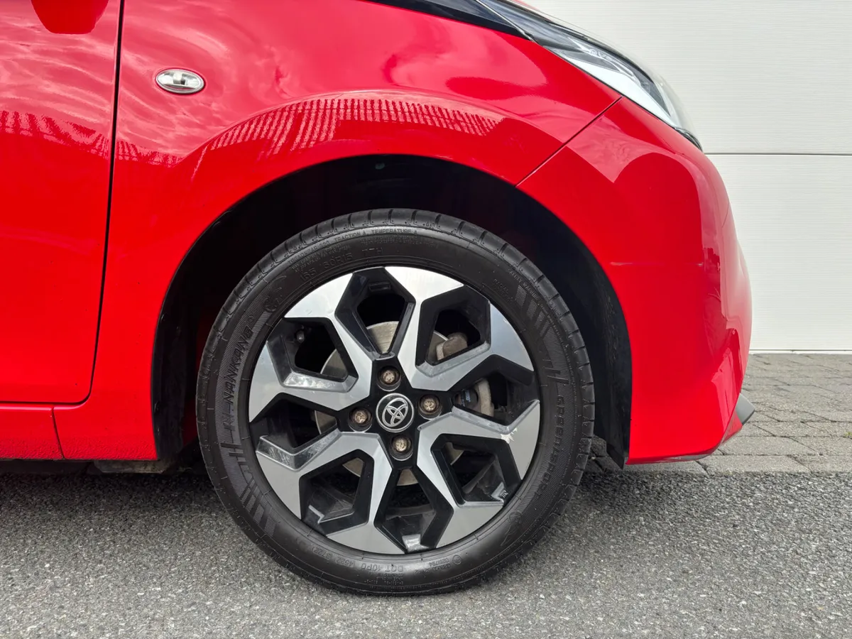 2021 TOYOTA AYGO 1.0 VVTi X-PLAY 1 OWNER - Image 3