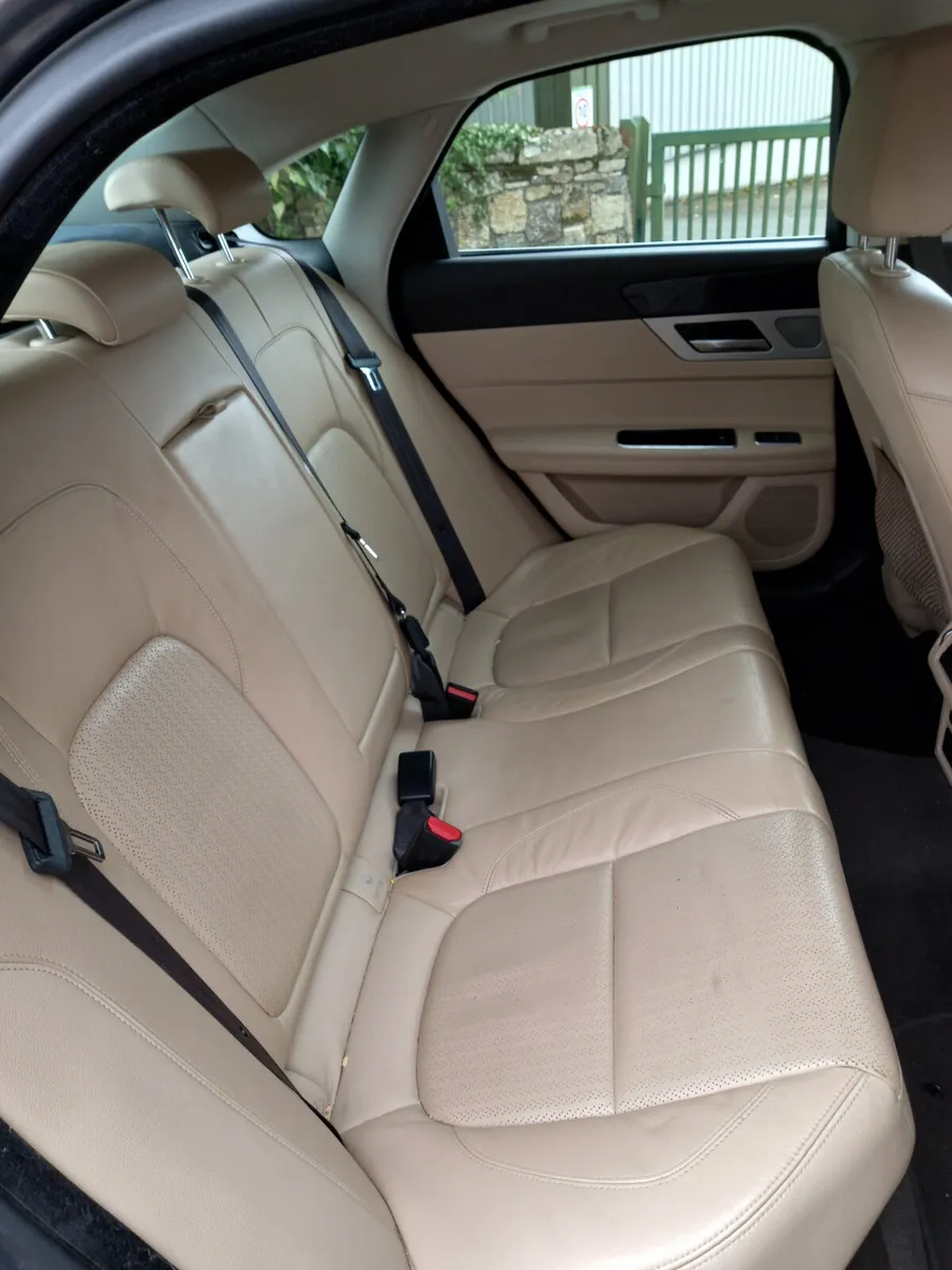 2016 Jaguar XF 2L Diesel AUTOMATIC - Image 2