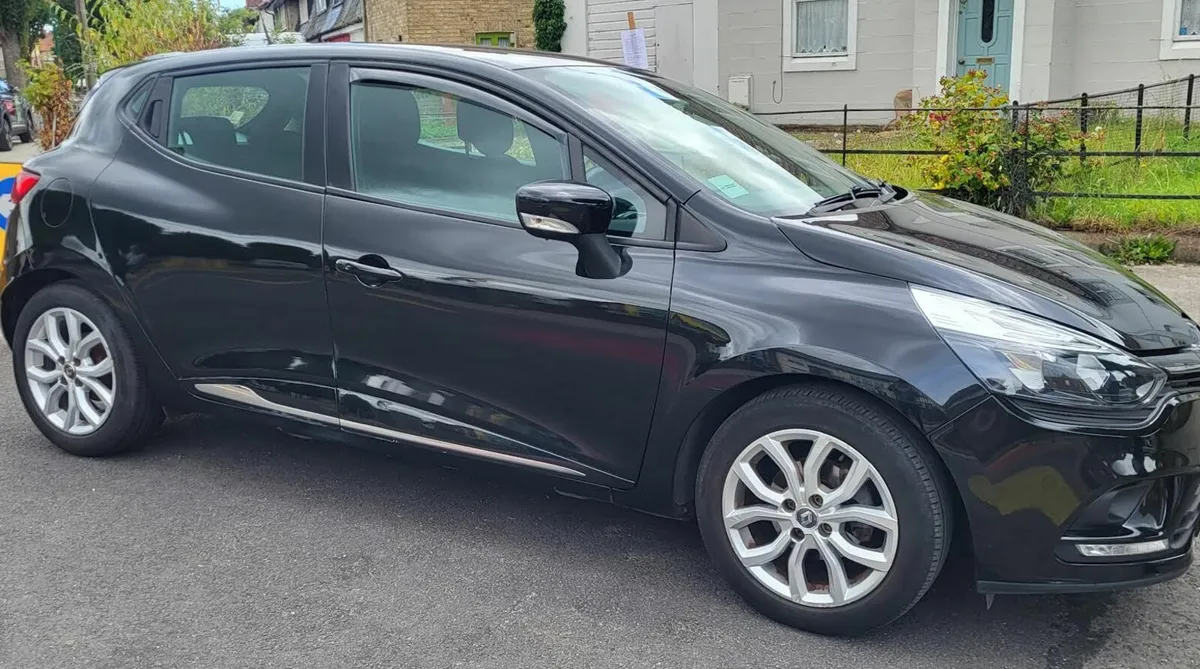2017 Renault Clio Dynamique Nav 1.2 Petrol - Image 4