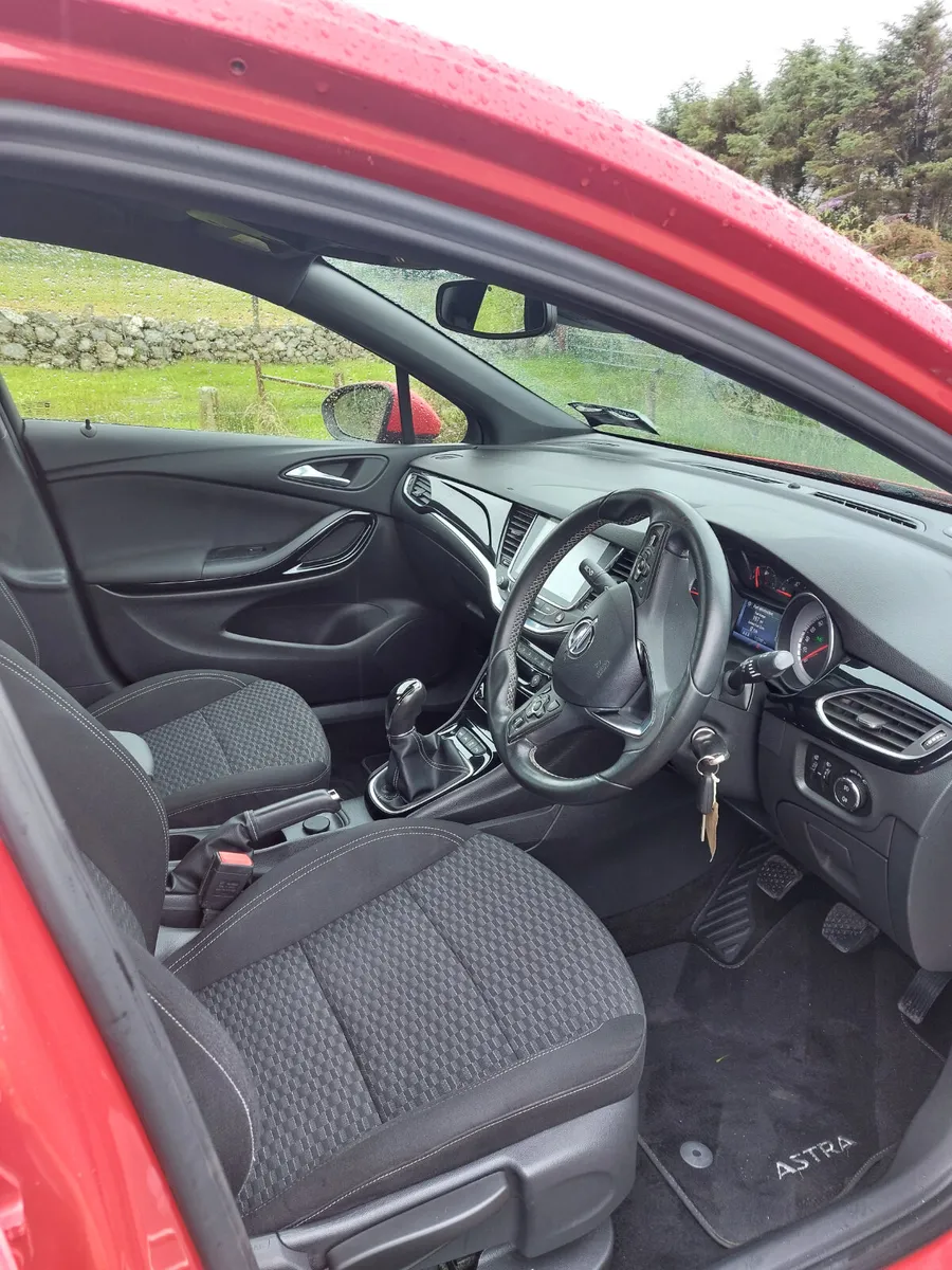 Opel Astra 2017 1.6 diesel sri - Image 2