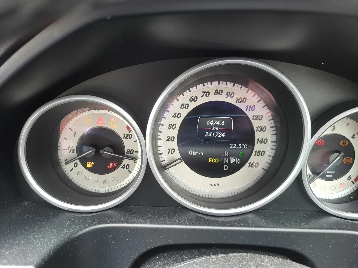 Mercedes-Benz E-Class 2016 - Image 3