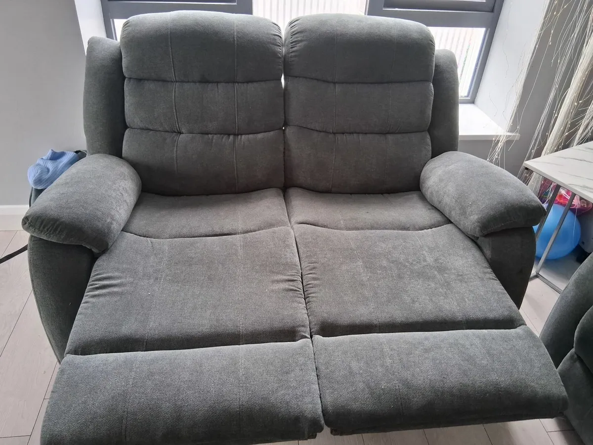 Couches - Image 2