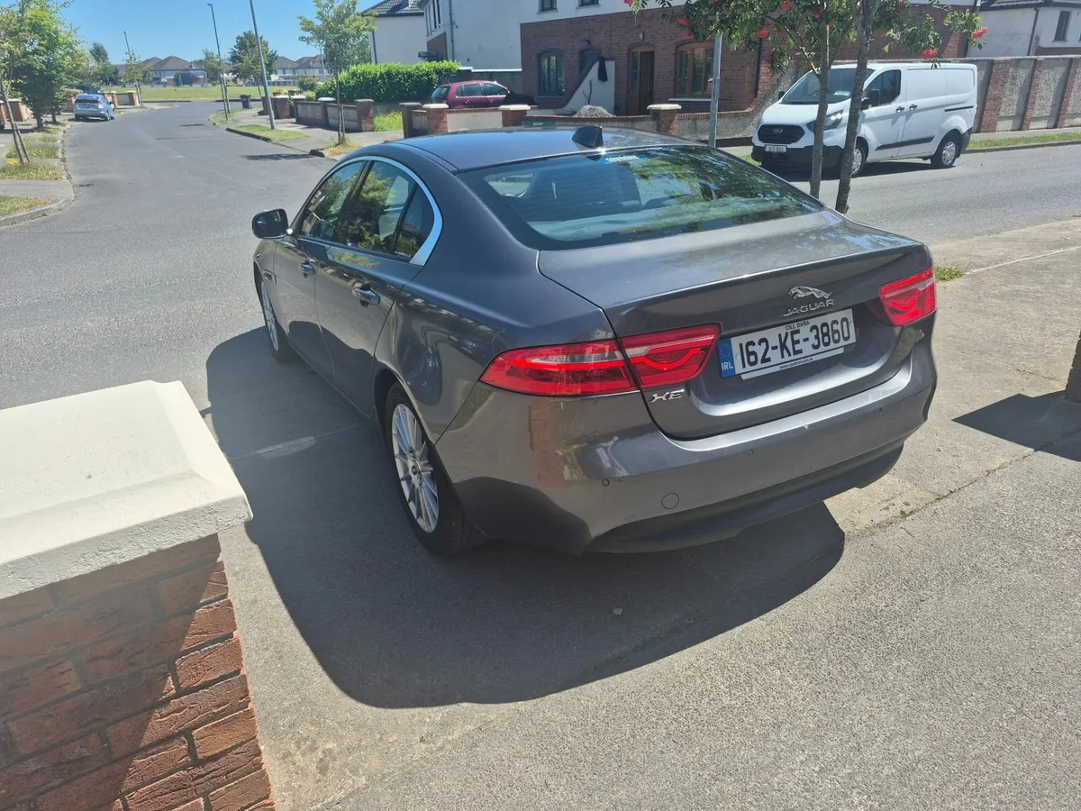 Jaguar XE 2016 - Image 2