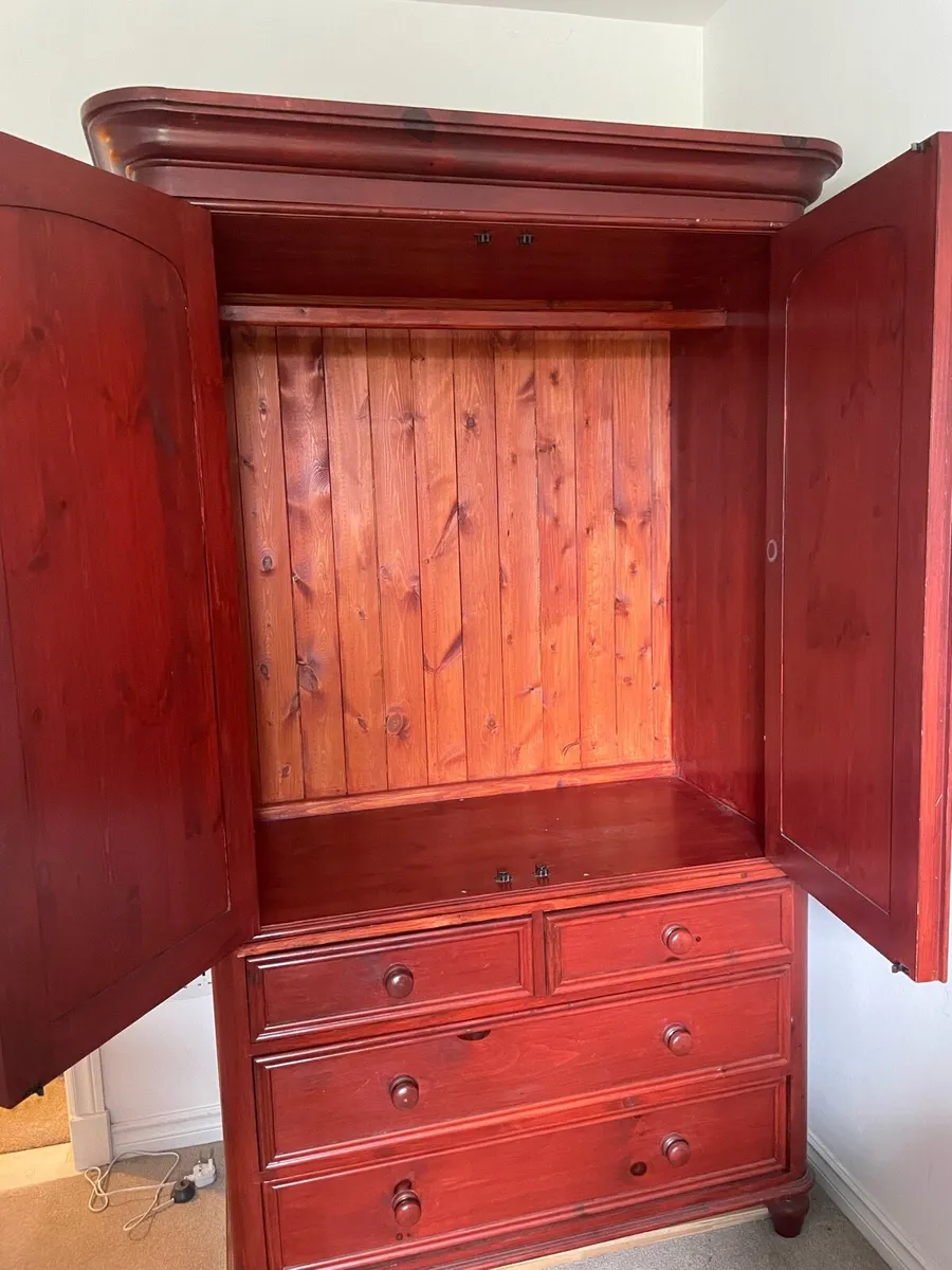 Wardrobe - Image 2