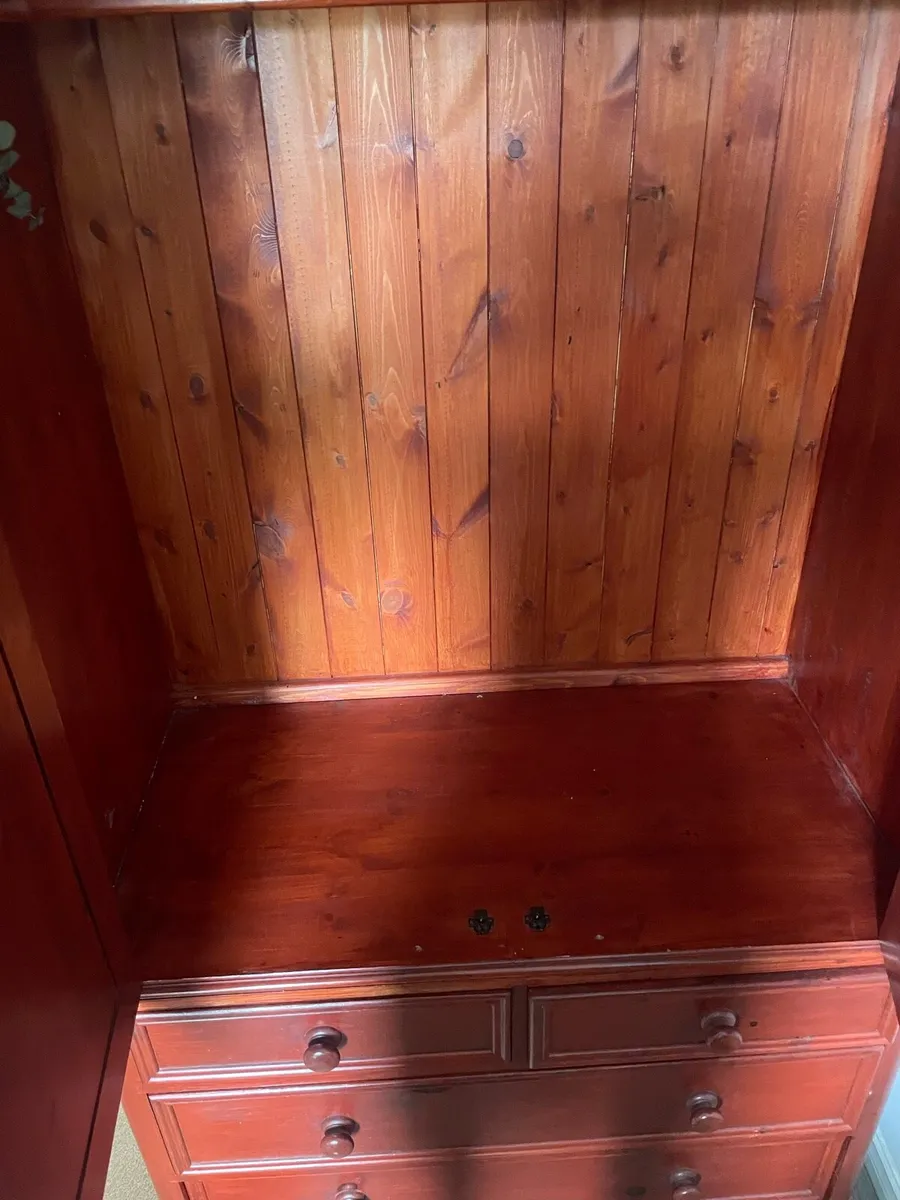 Wardrobe - Image 3