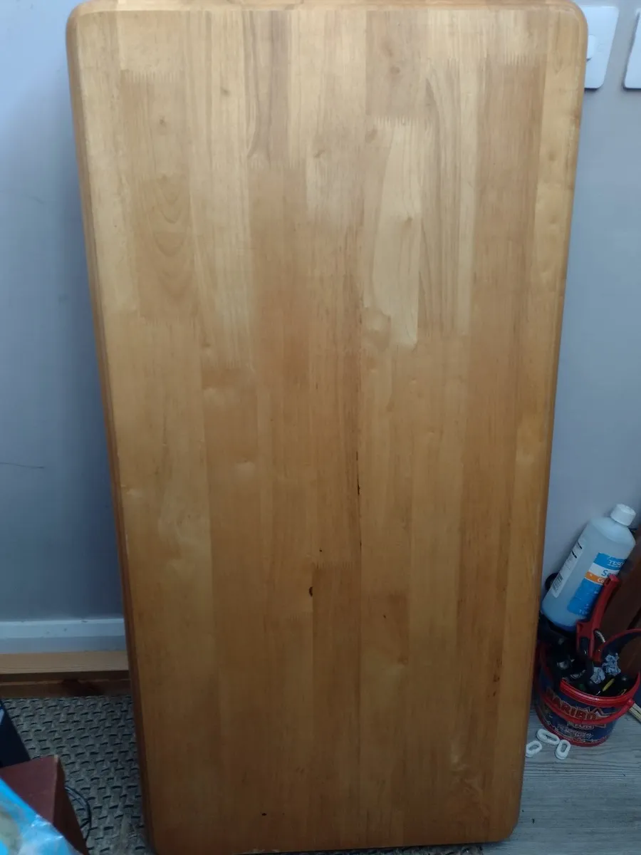 Large solid Oak coffee table - Image 2