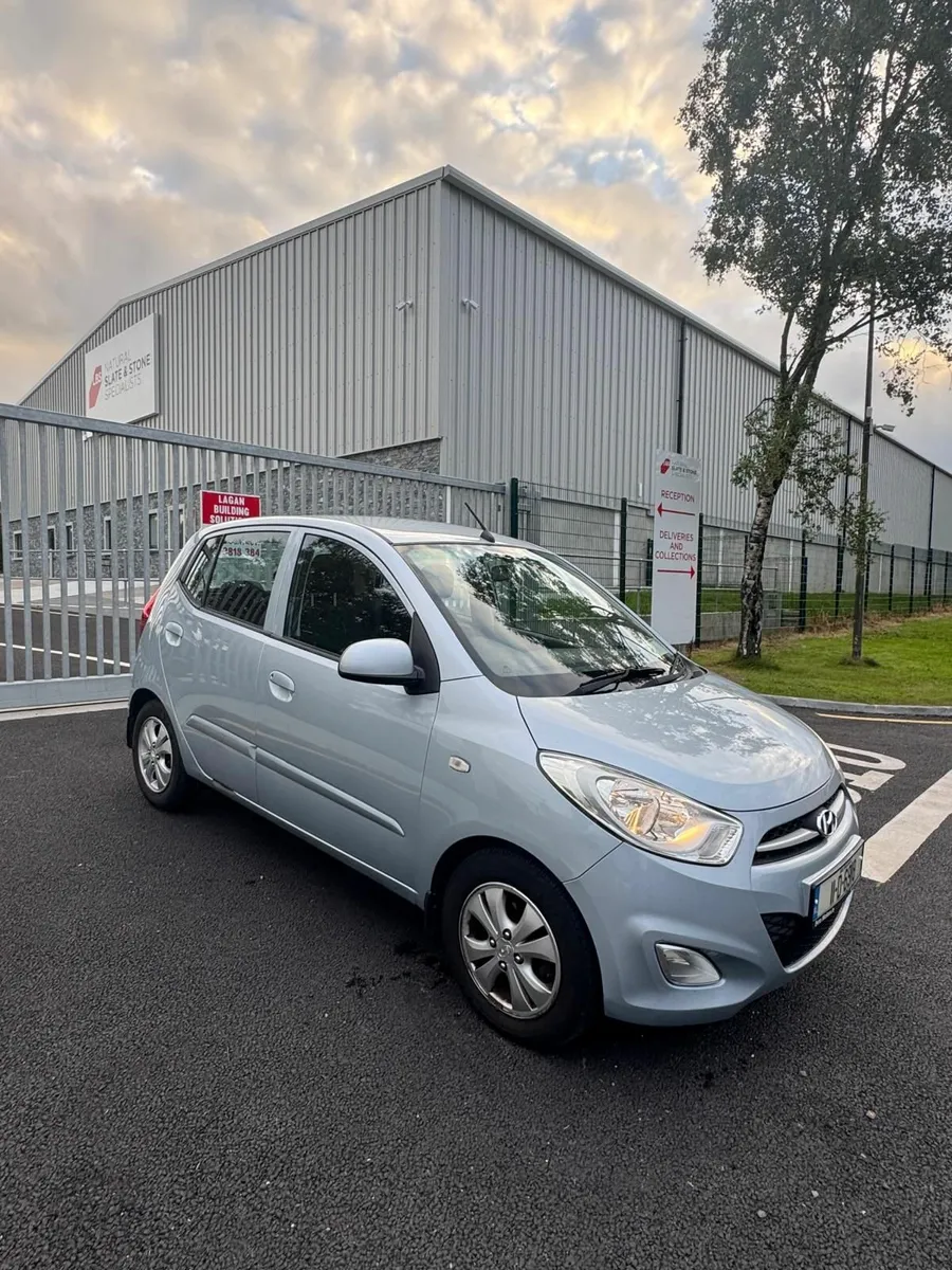 Hyundai i10 2011 - Image 2