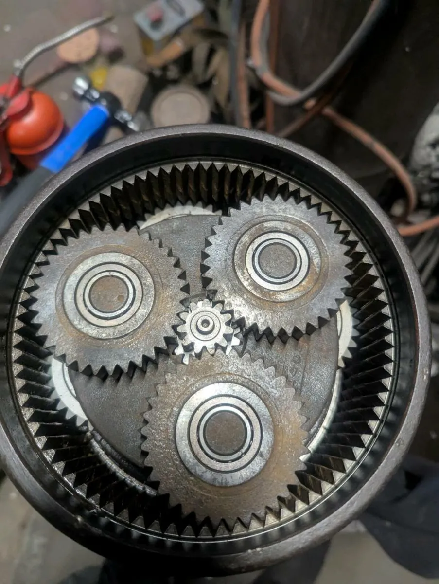 Zx30 final drive - Image 1