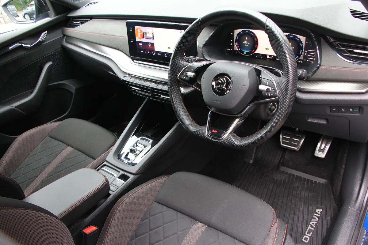RS Octavia * 200Bhp TDi DSG * 1 Owner from new - Image 3