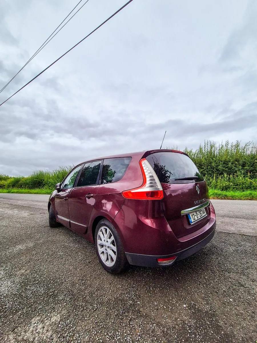 Renault Grand Scenic 2012 Bose - Image 2