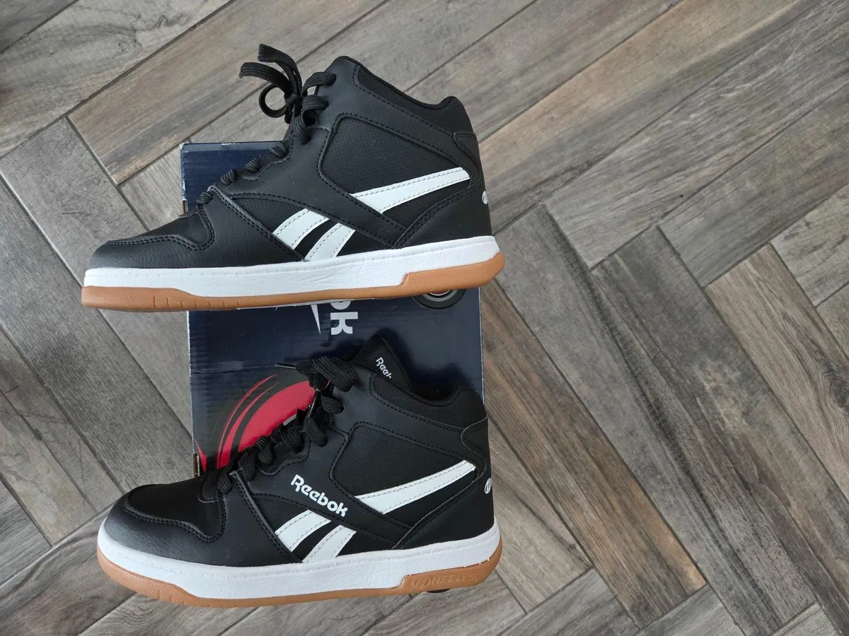 Heeleys shoes - Image 1