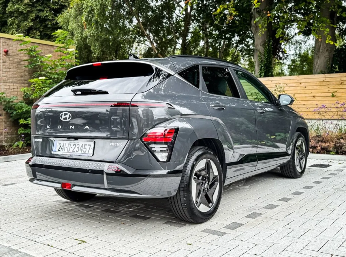 Hyundai Kona Kona EV Elegance 65kwh low Mileage - Image 3