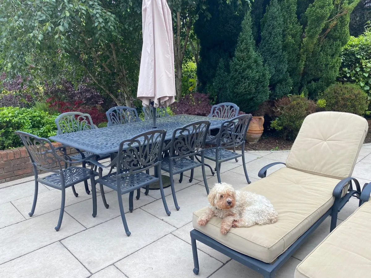 Outdoor dining table cast aluminium - Image 2