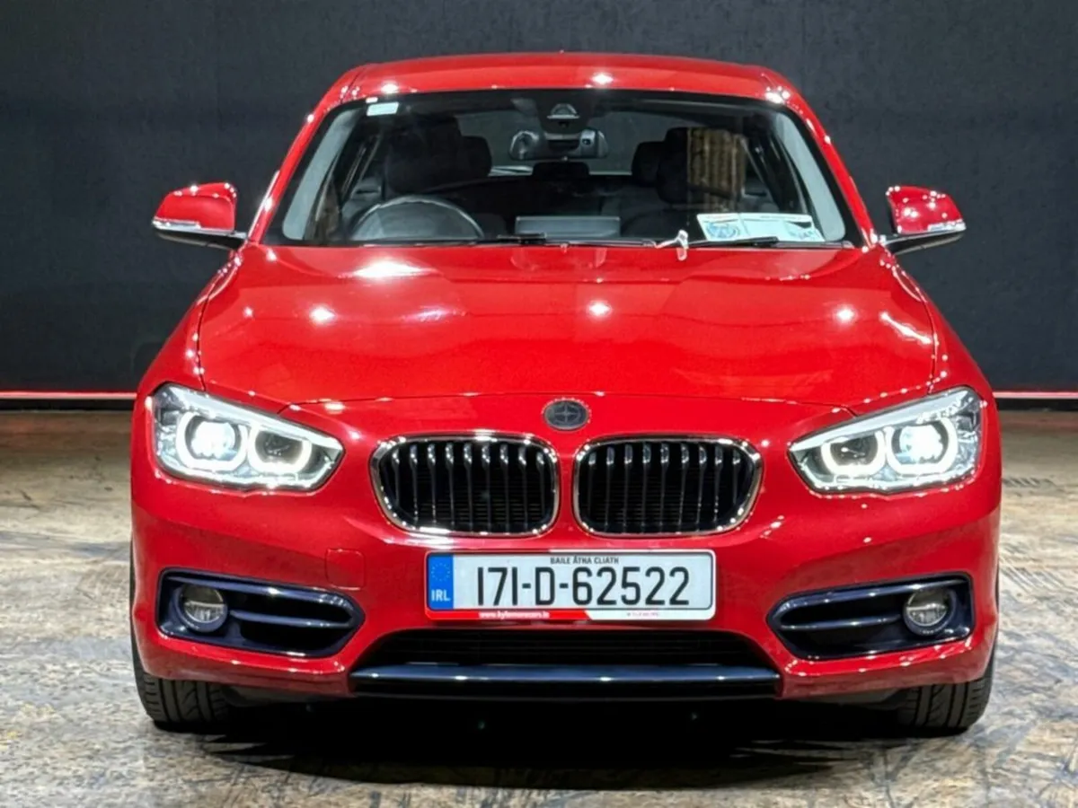 BMW 1-Series 1.5 AUTOMATIC - BLACK CLOTH RED STITC - Image 4