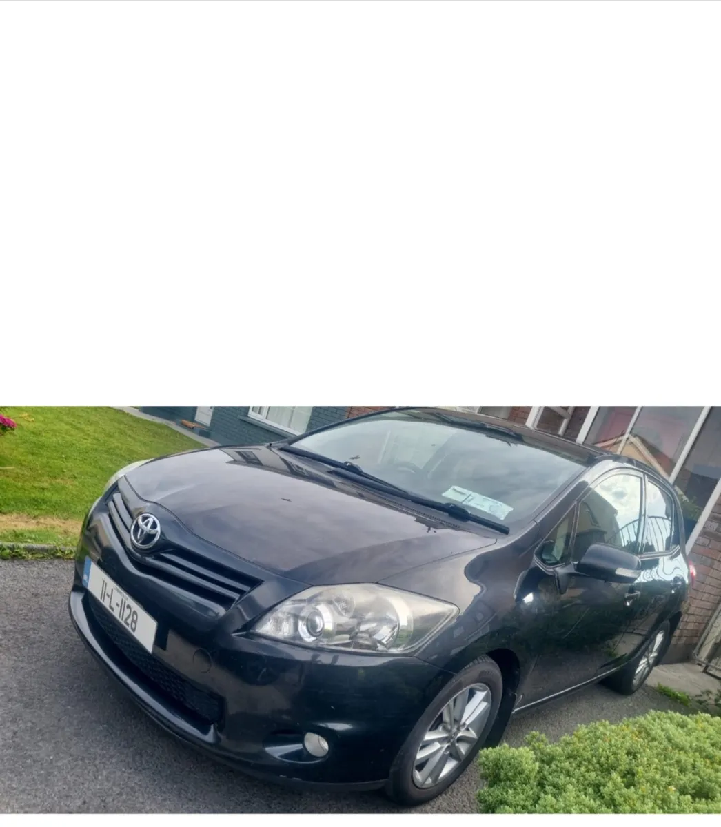 Toyota Auris 2011 - Image 4