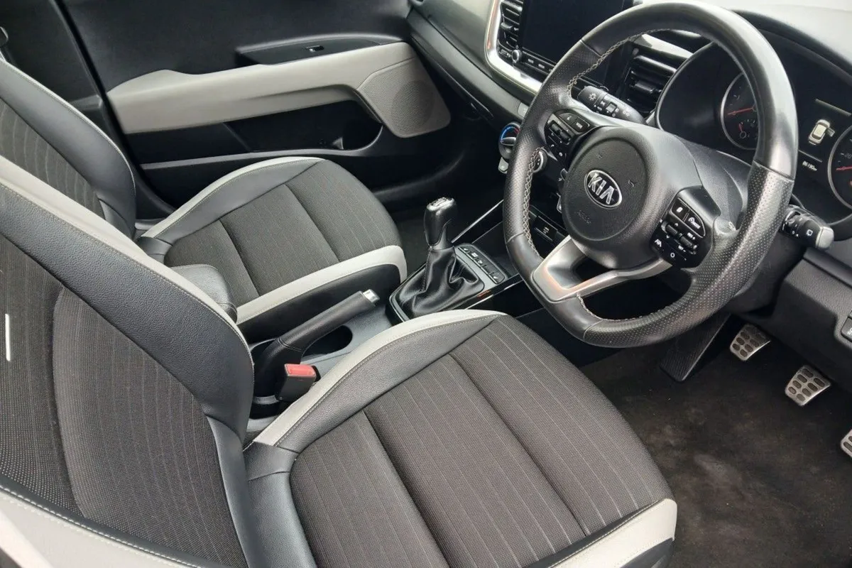 Kia Stonic PE K3 1.0 Mhev - Image 4