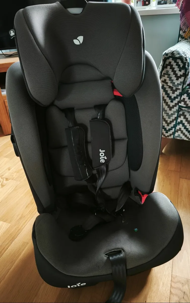 Joie car seat - Image 1
