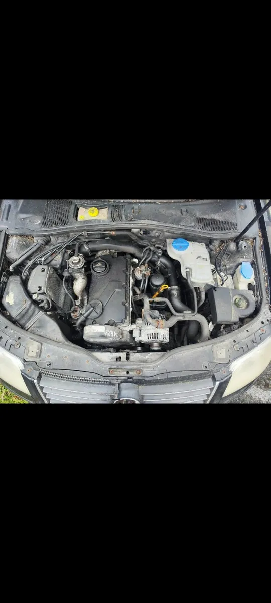 Volkswagen Passat 2005 - Image 4