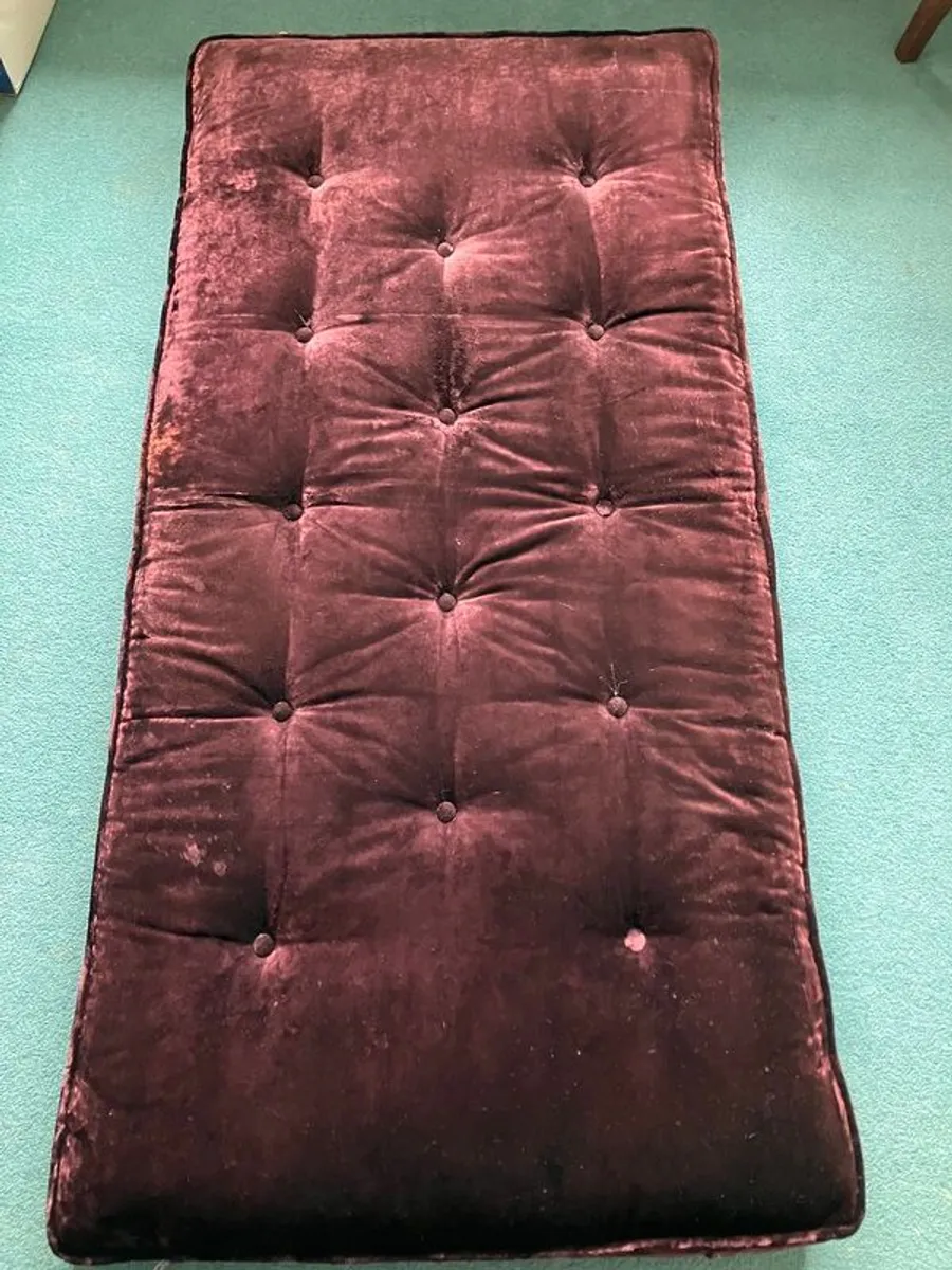 Velvet headboard/ window seat - Image 2