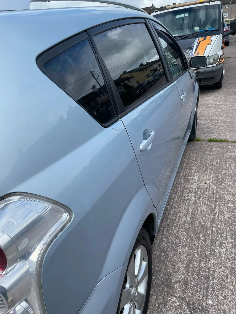 Car - Image 3