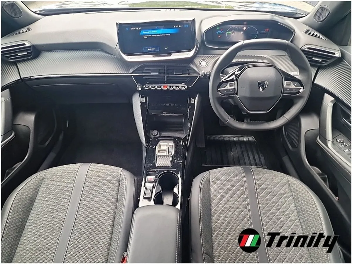Peugeot 2008 Allure 136BHP Electric 50kwh Auto Tr - Image 2