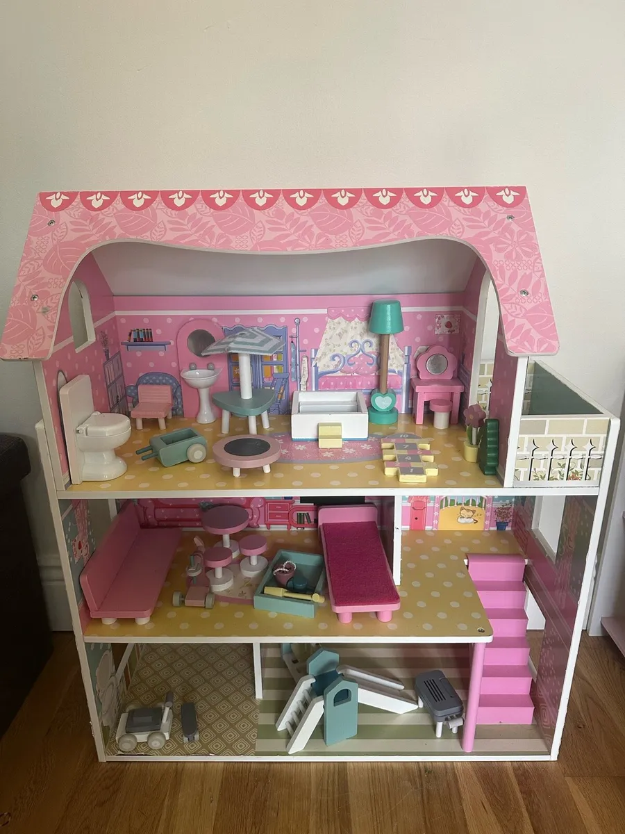 Wooden Dolls House - Image 3