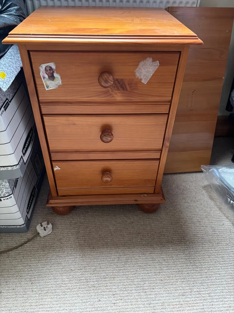 bed frame & locker - Image 3