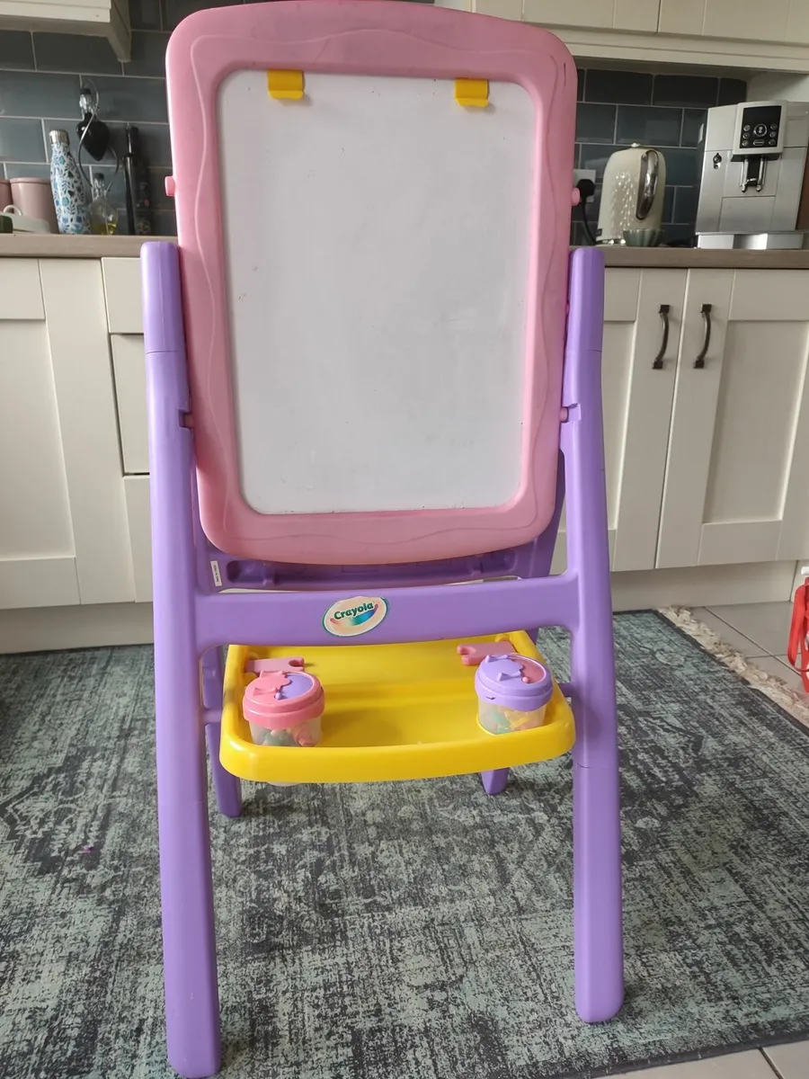Crayola chalkboard and magnetic whiteboard - Image 2