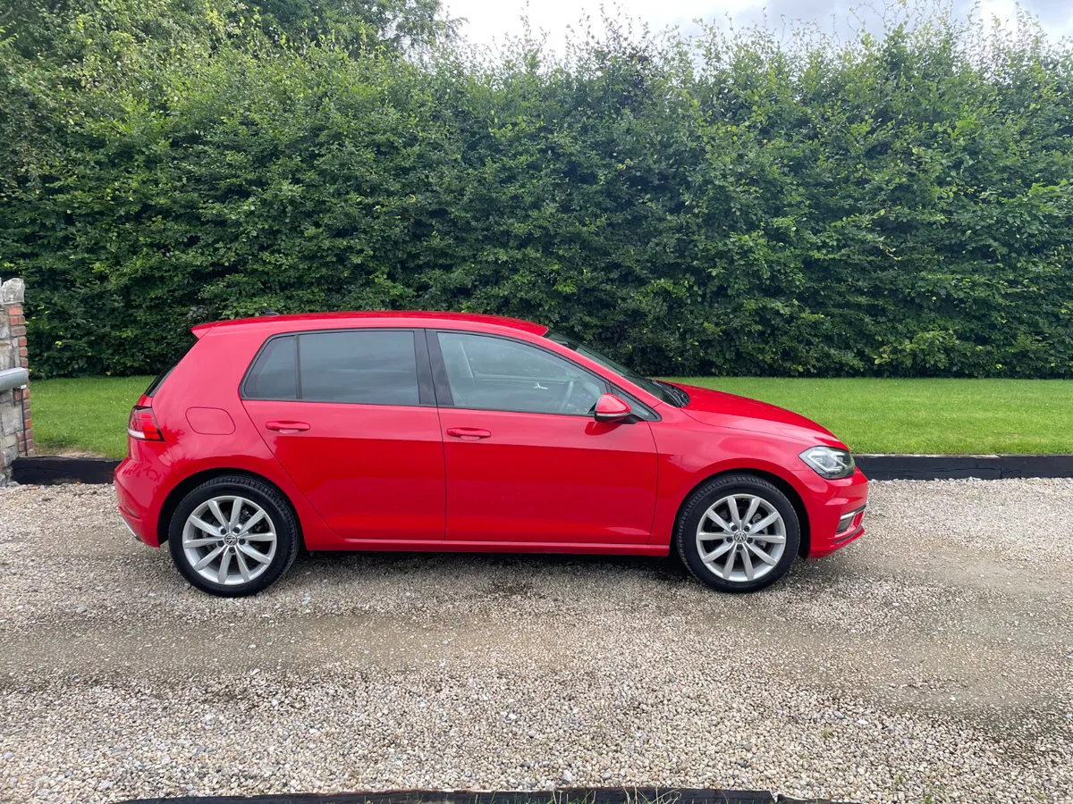 VOLKSWAGEN GOLF 1.2 TSI COMFORTLINE DSG AUTO - Image 4